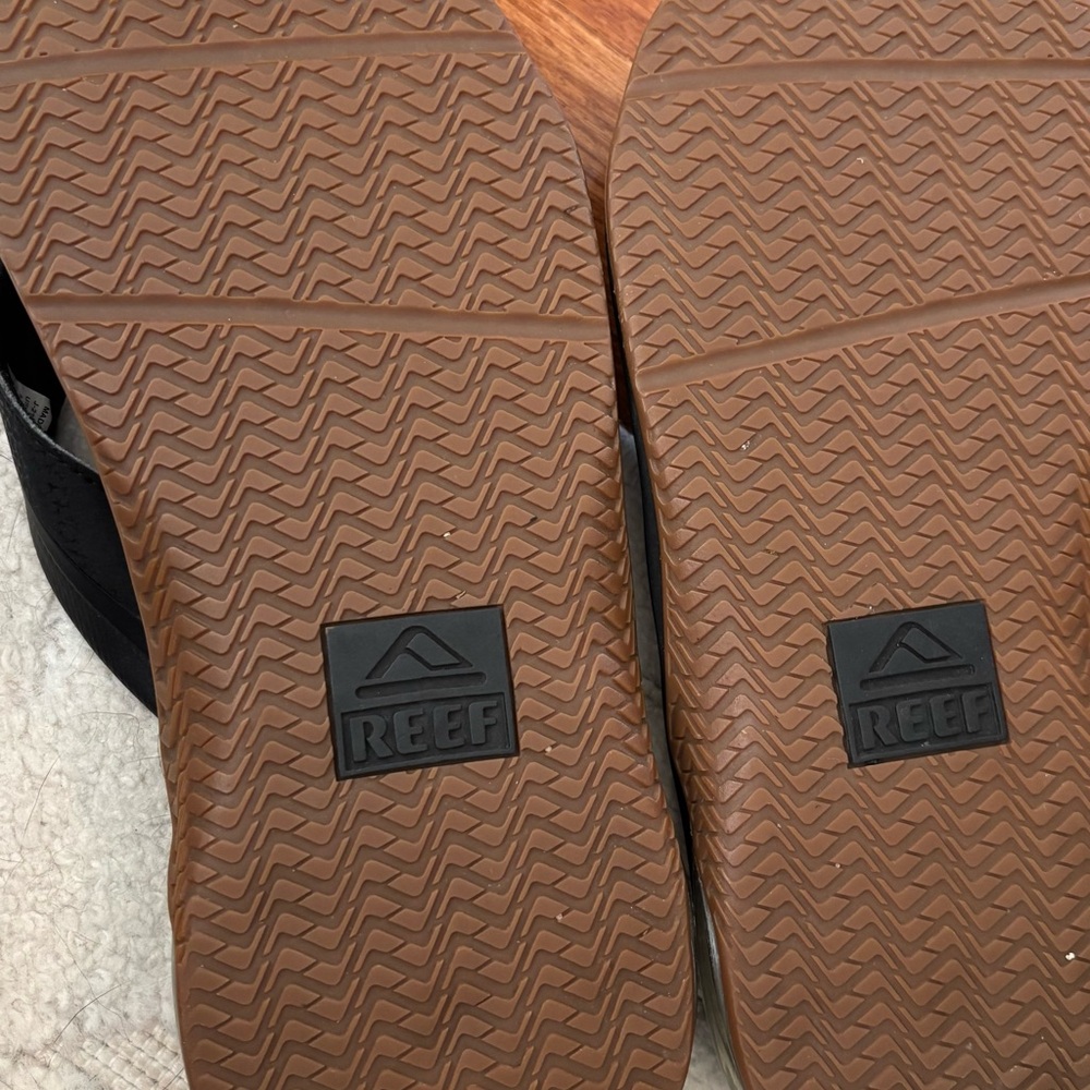 Reef size 8 Men’s flip flops - Picture 2 of 3